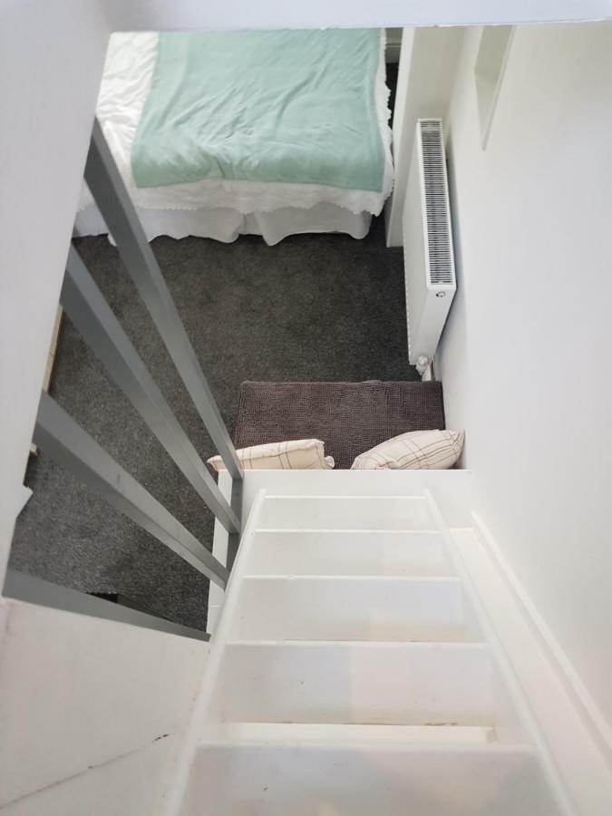 Webb Place 2 Bedroom Apartment ! Croydon Extérieur photo